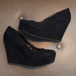 Suede black wedges